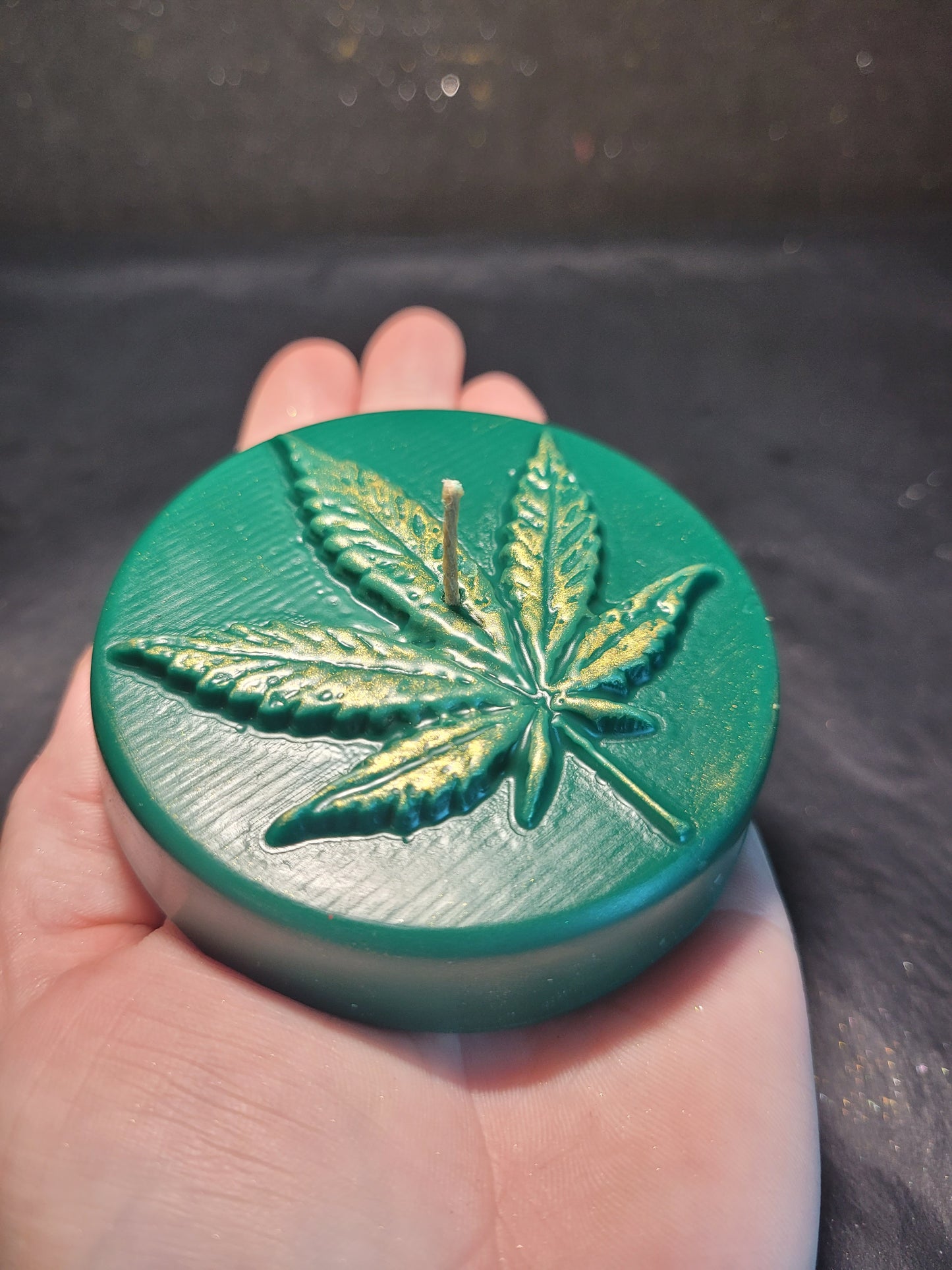 Marijuana Leaf Circle