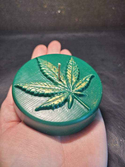 Marijuana Leaf Circle